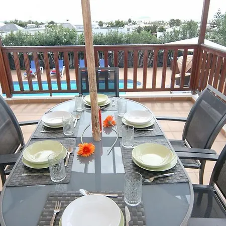 In Playa Blanca Sleeps 8 Includes Swimming Pool Air Con And Wifi 9 8 Villa