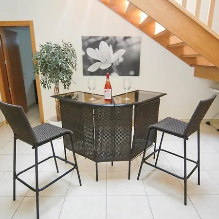 In Playa Blanca Sleeps 8 Includes Swimming Pool Air Con And Wifi 9 8 Villa Playa Blanca (Lanzarote)